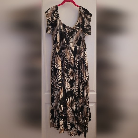 Torrid Black and Cream Tropical Midi Dress - Picture 6 of 9